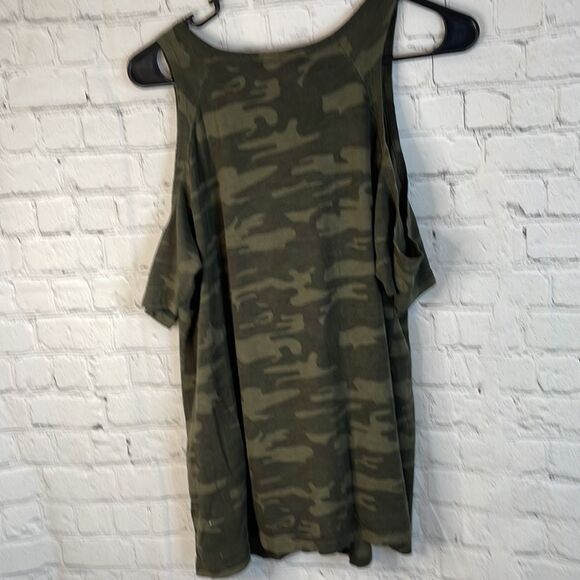 Sanctuary Women’s Camouflage Cold Shoulder Tshirt, Size Small - Picture 5 of 5